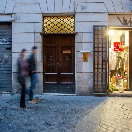 Centro Storico 4 A 2' Da Piazza Navona Apartment *